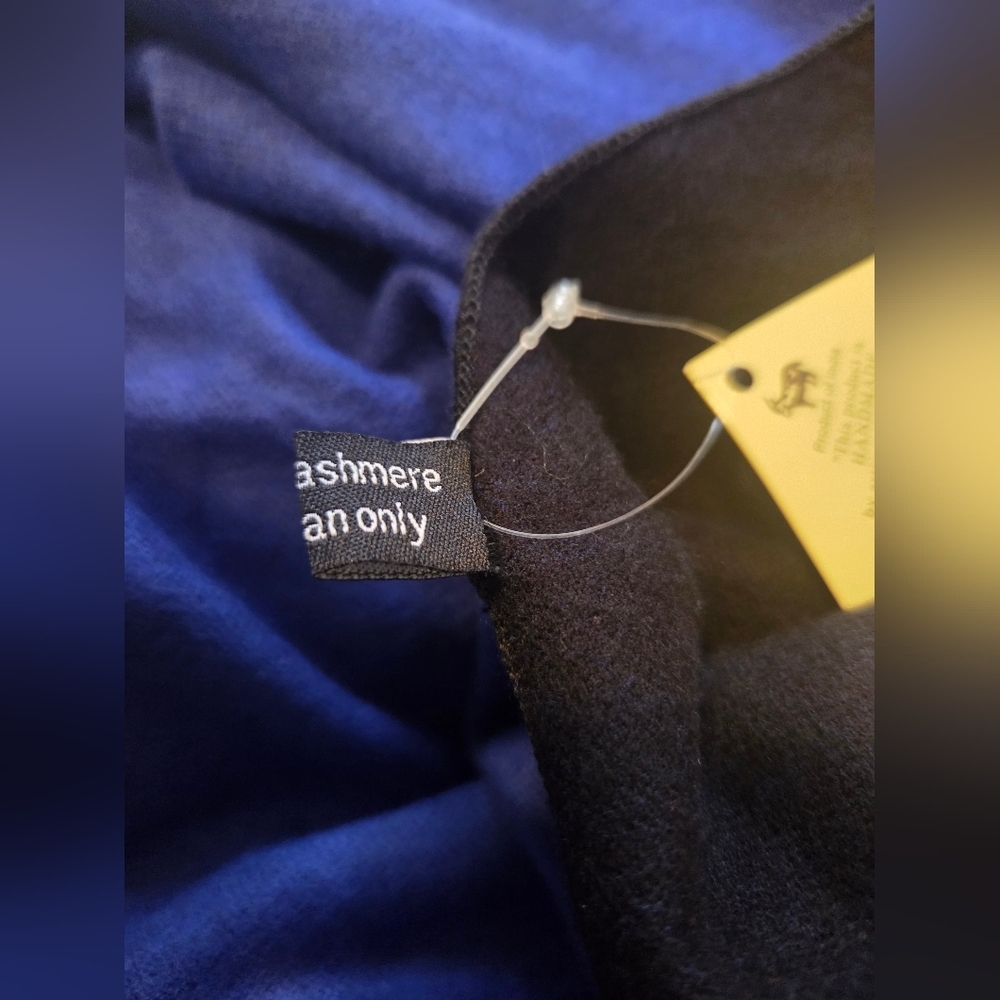 Elegant Black and Blue Women's Cape 100% Cashmere - Picture 10 of 11